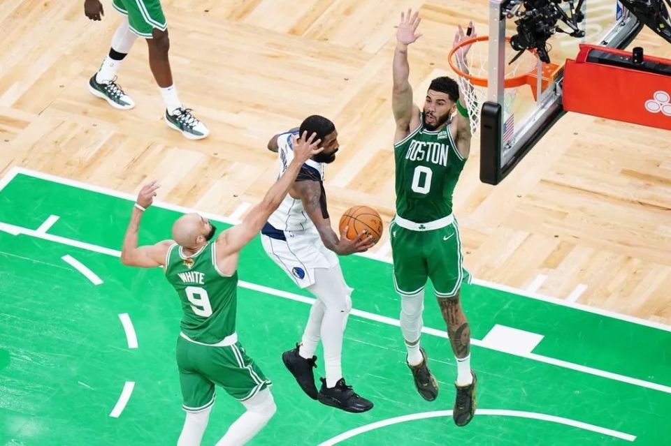 开云官网-凯尔特人轻取美国男篮，麦科勒姆送出助攻的简单介绍