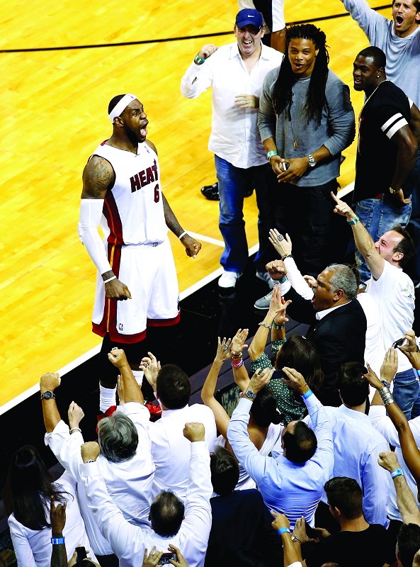 关于猛龙马刺爆冷淘汰对手，双双晋级的信息