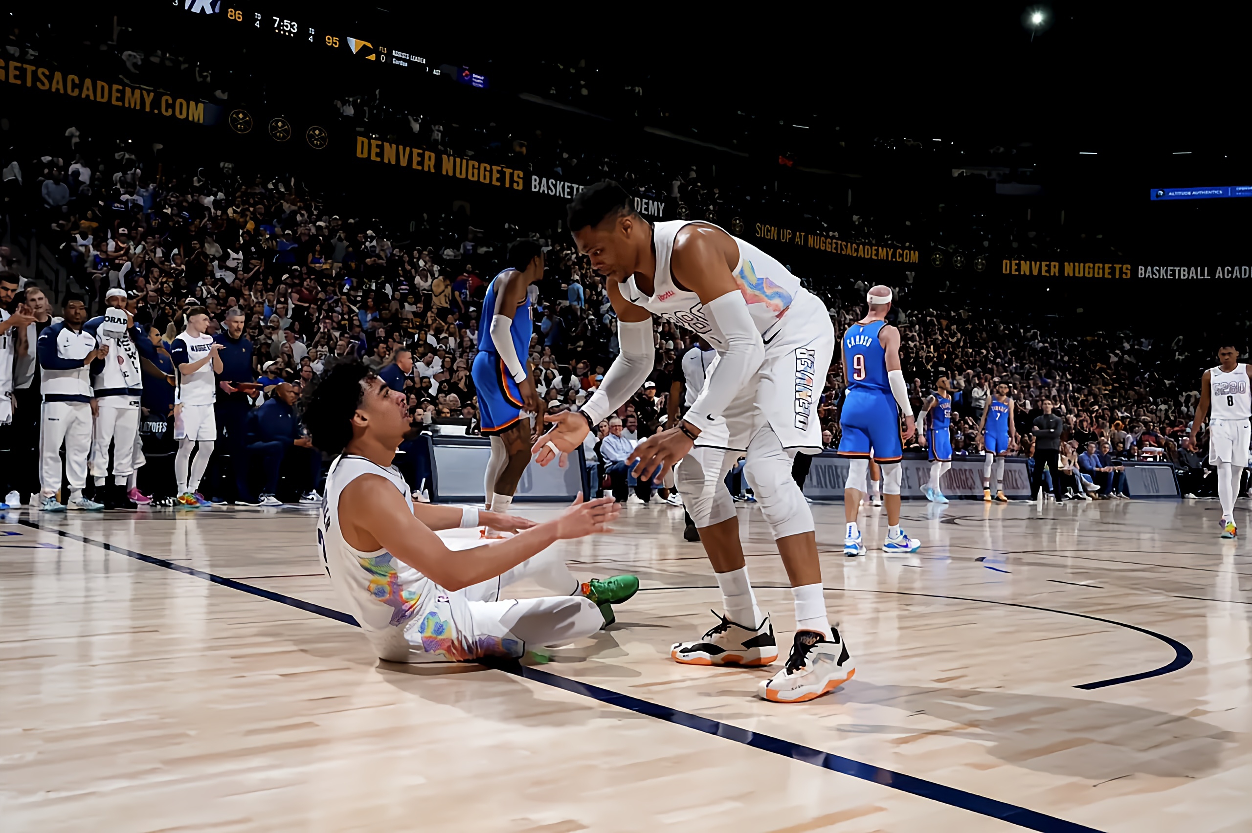 国王绝杀掘金,保罗统治全场 国王绝杀掘金,保罗统治全场