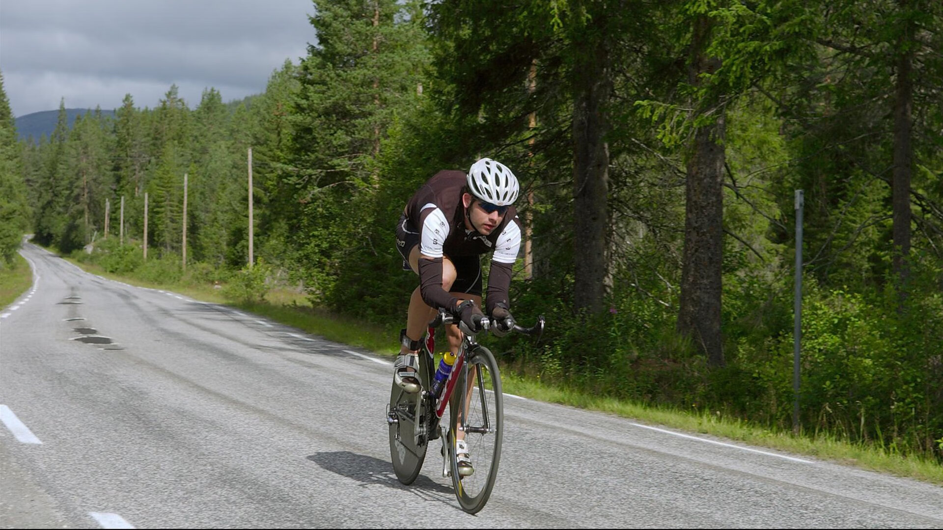 巨星莱奥引领厄瓜多尔战胜玻利维亚，展现非凡价值