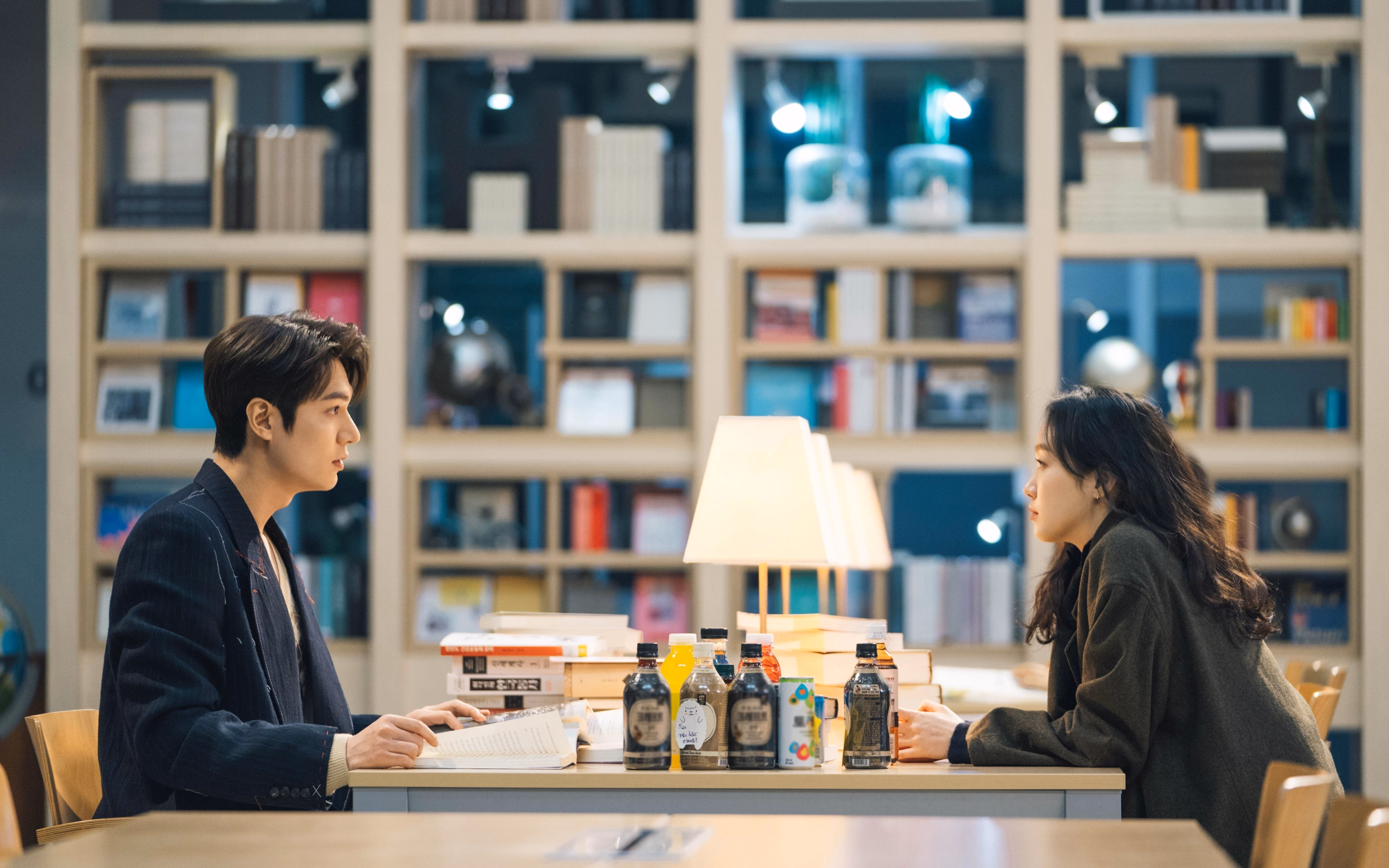 王者之笔，掀翻巨人，迪巴拉如何凭一己之力改写足球史诗