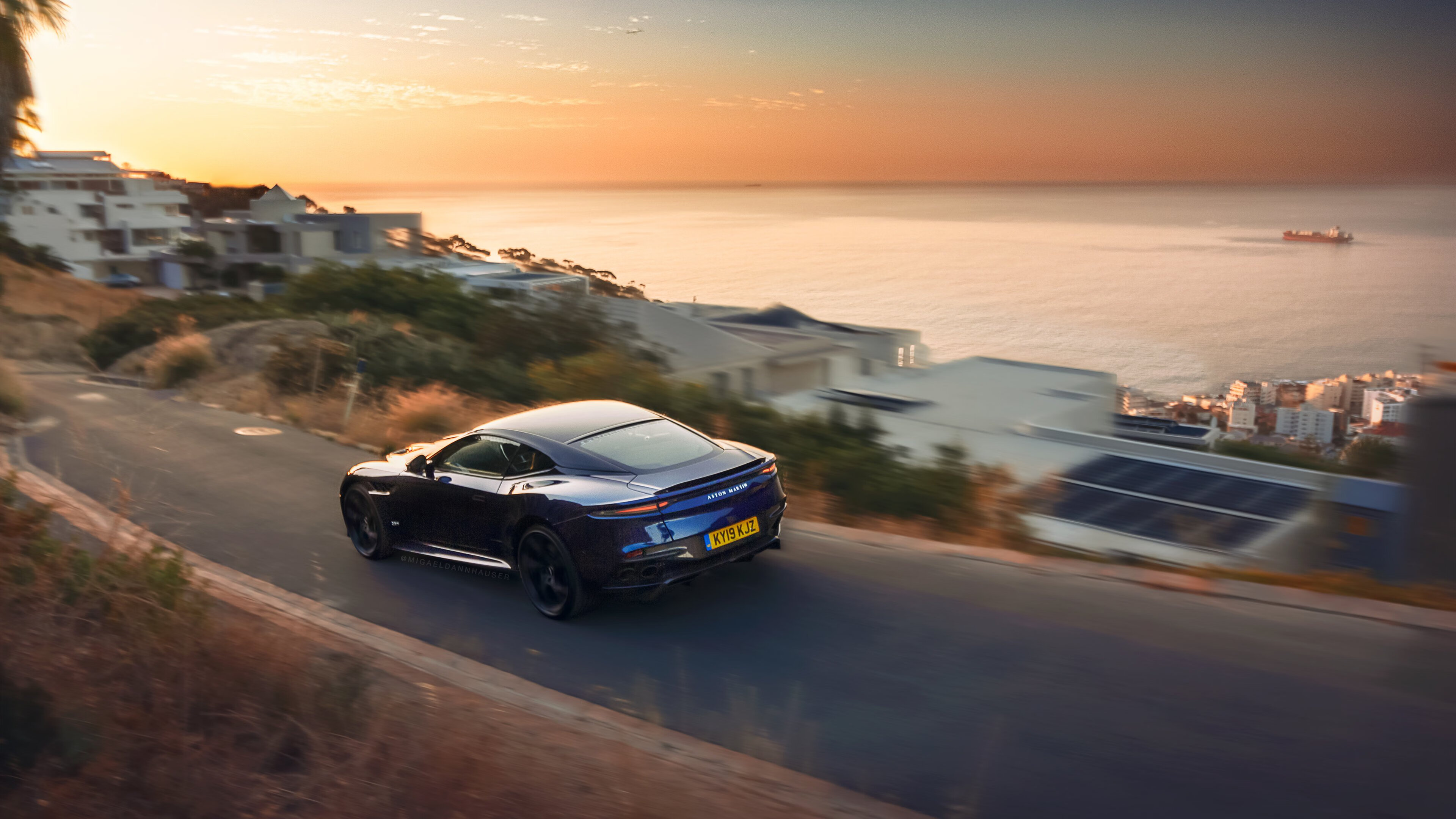 一矛一盾，小贾伦狂轰滥炸，深圳铁桶阵锁死湖人