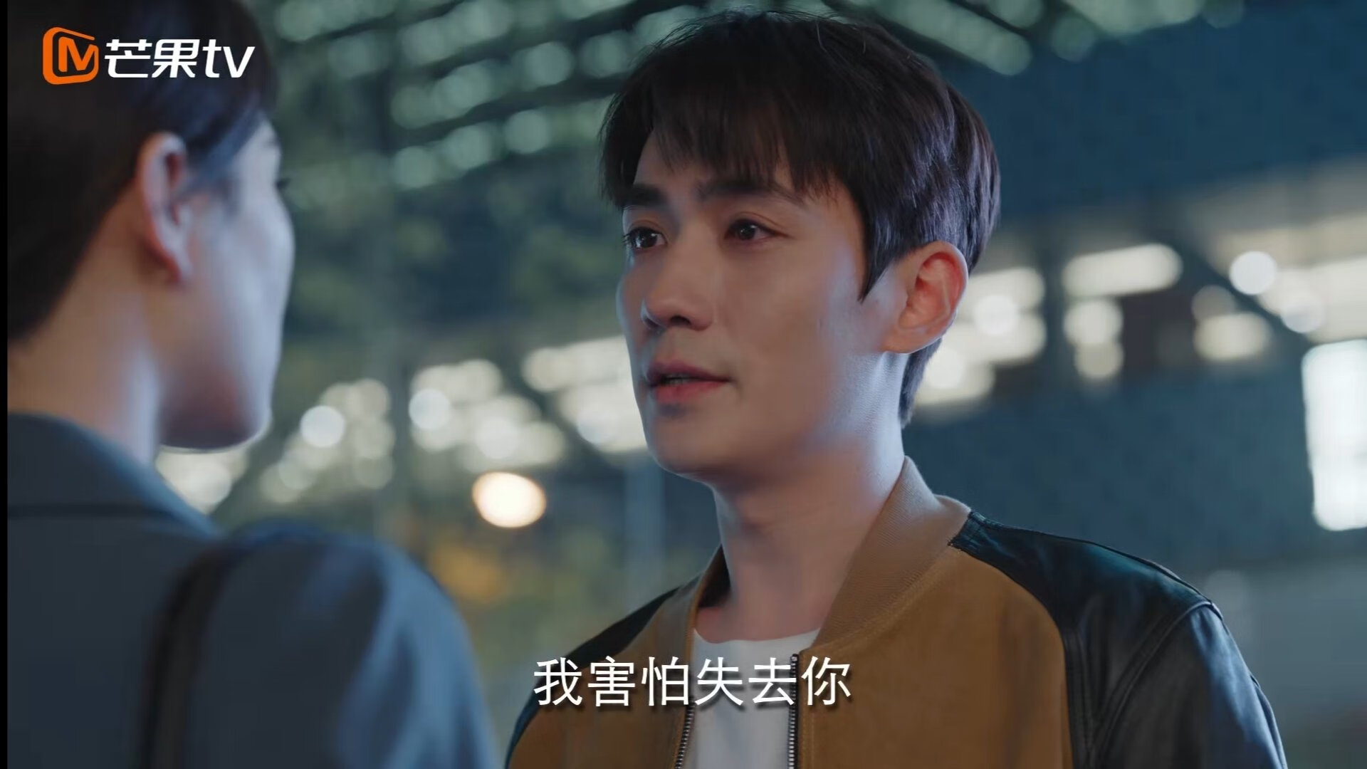 地缘政治风云与赛道激情，委内瑞拉封锁阿尔及利亚背景下，劳塔罗在F1年度争冠中接管比赛