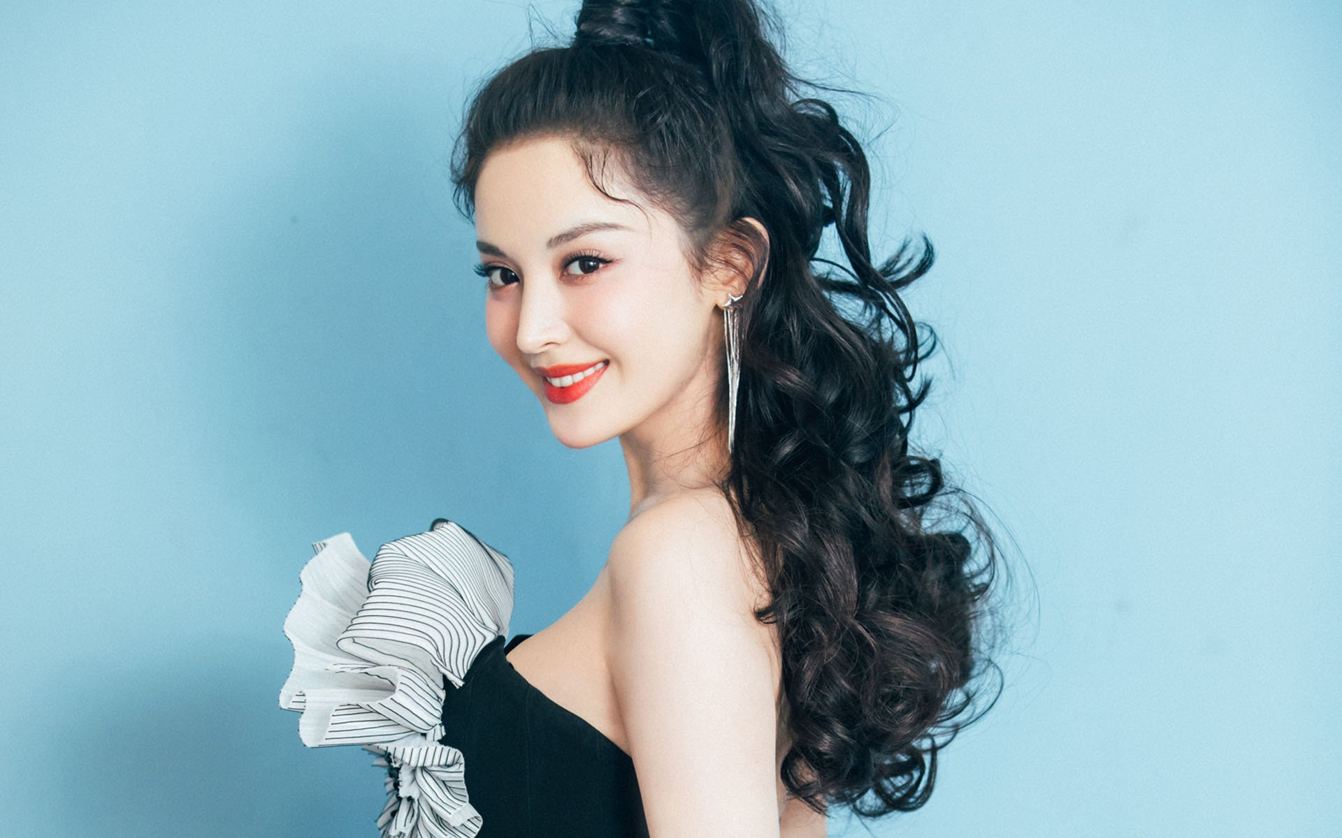 开云体育app-火力全开的苏神，匈牙利奇迹背后，苏亚雷斯为何仍是2026世界杯的关键先生